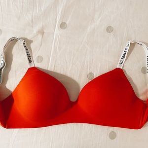 Brand New VS T-Shirt Bra